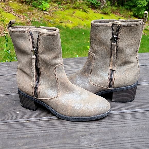 Clark's Half Boot Metallic Leather Size 7.5 - Picture 7 of 8